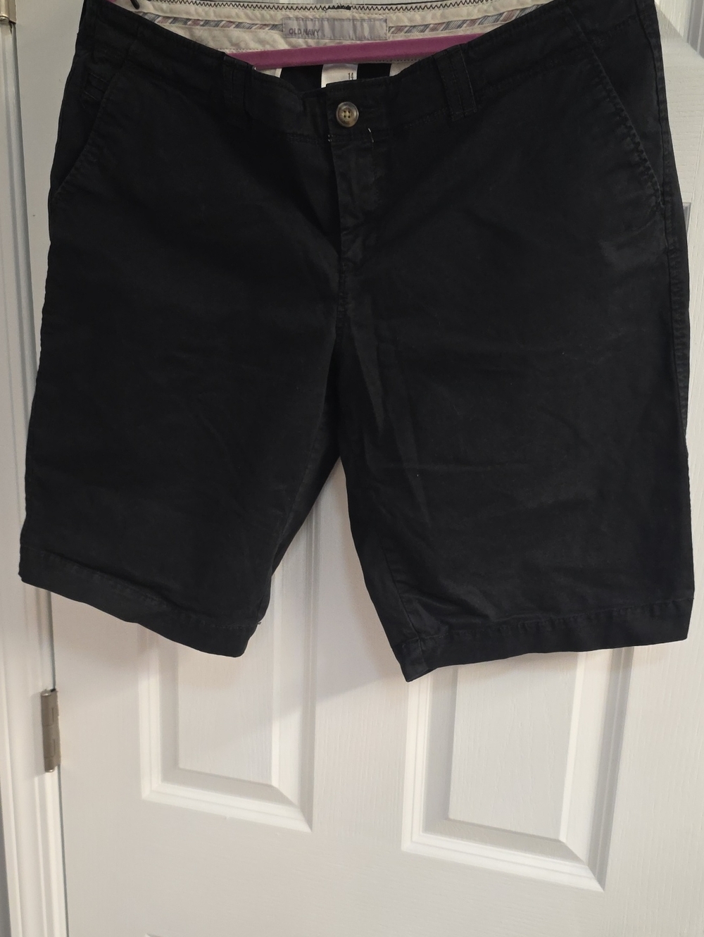 Old Navy Low Rise Classic Walking  Bermuda Cotton Black Twill Shorts